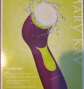 Mary Kay Skinvigorate brush